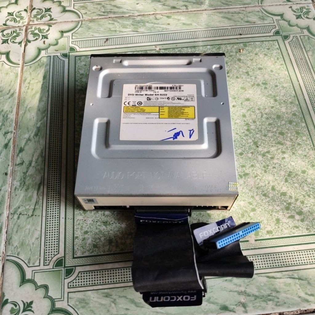 ổ CD DVD cổng ATA còn đọc ghi, còn đẹp, nguyên tem