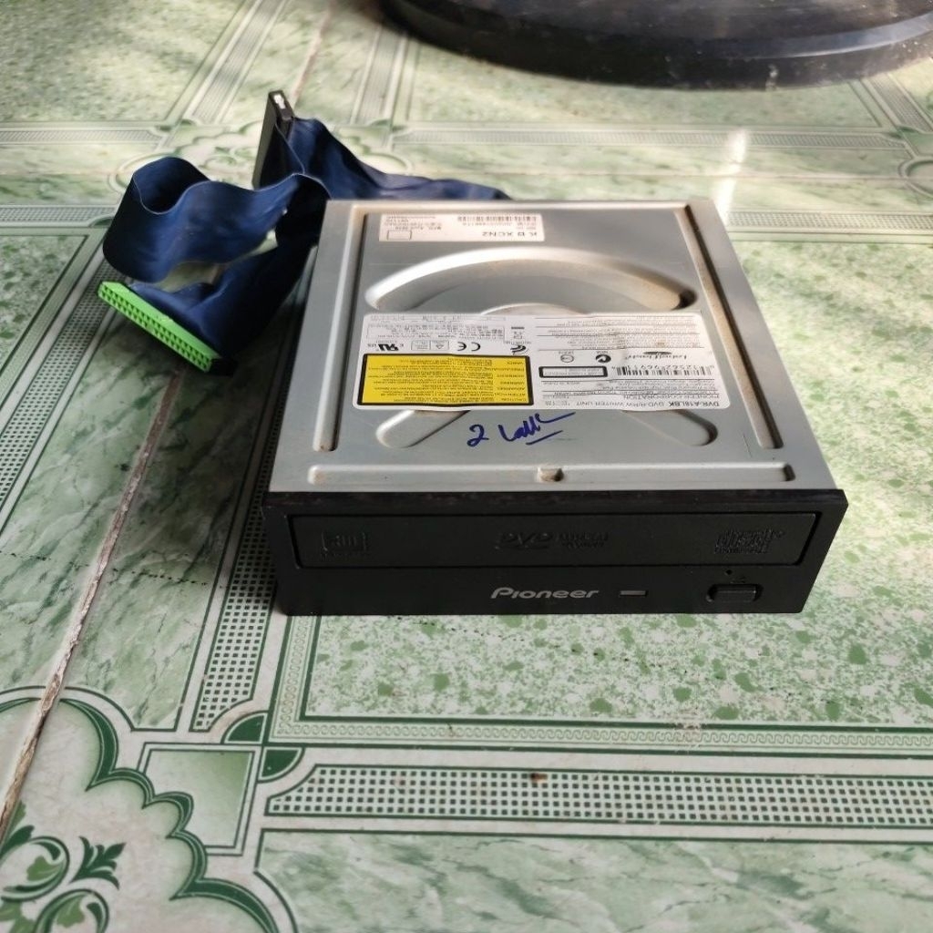 ở đọc ghi CD DVD  ATA pioneer nguyên tem chưa qua sửa chữa