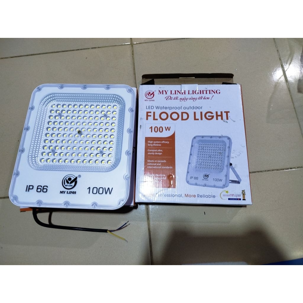 [Thanh lý] đèn pha 100w 220v chống nước ip66