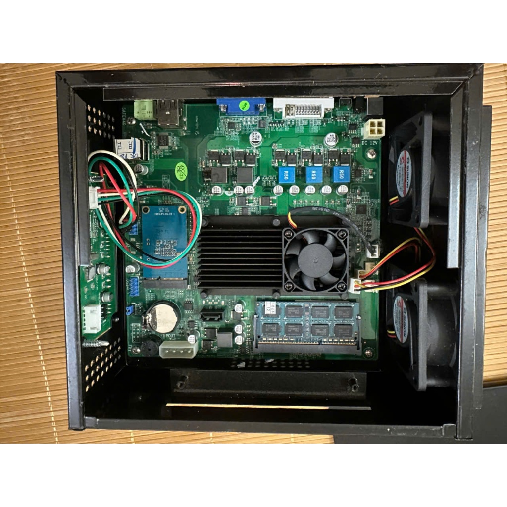 Bán main công nghiệp ITX - AMD E-350 17x17cm ( full kèm nguồn)