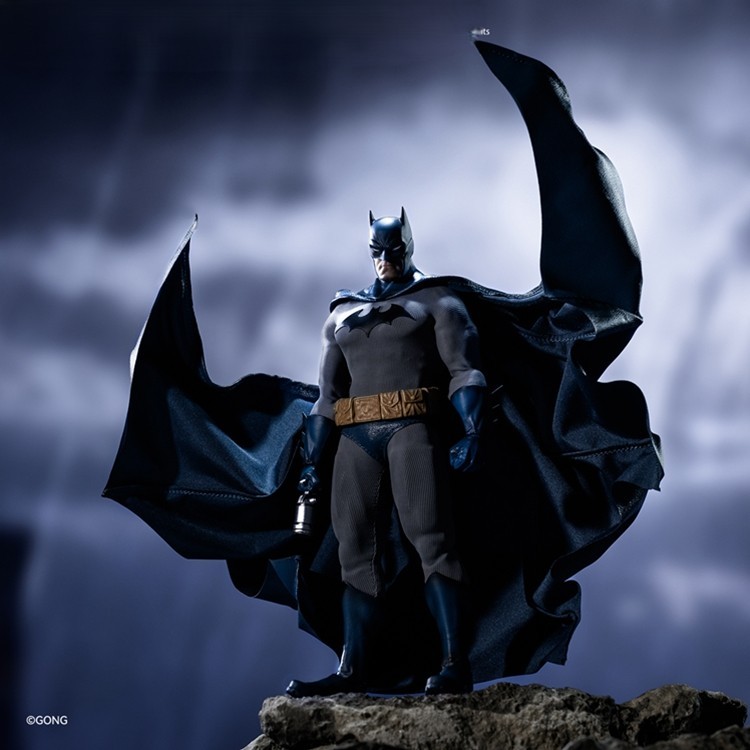 Mô hình nhân vật 1/12 Batman trong Batman Hush