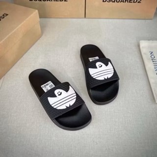 Dép quai ngang nam in logo bóng ma , dép lê nam mẫu mới nhất 2026