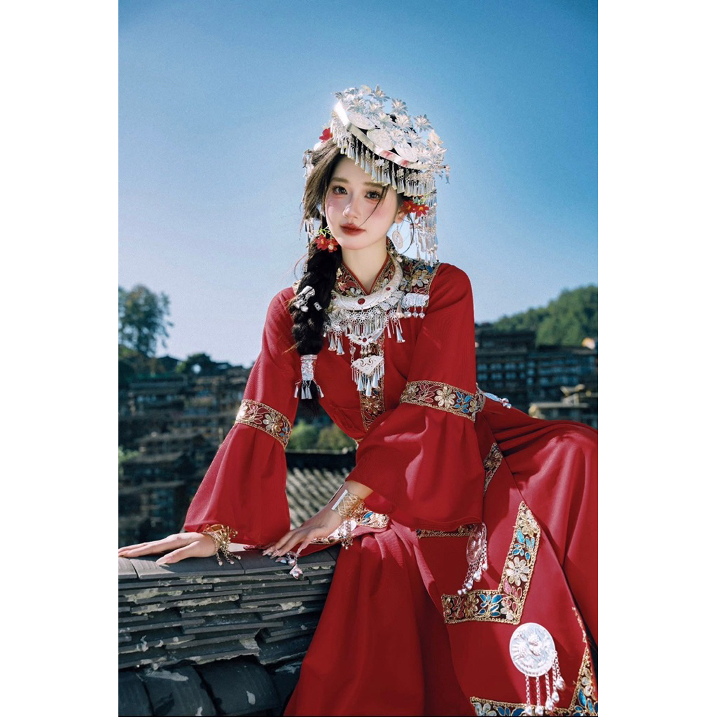 Trang phục miêu cương đỏ ( sẵn )