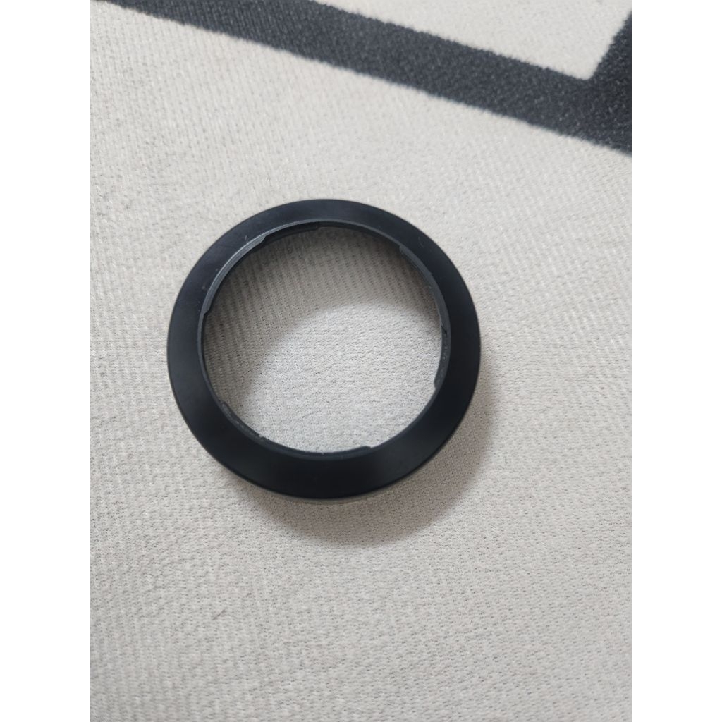 Loa che nắng cho ống kính máy ảnh (lens hood) Minolta AF 35-70