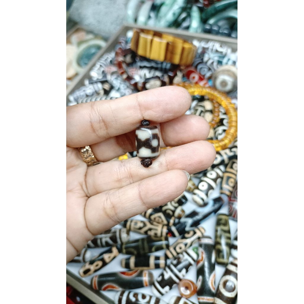 DZI 3at tyny , dzi có lên thân ngọc dzi cao cấp.