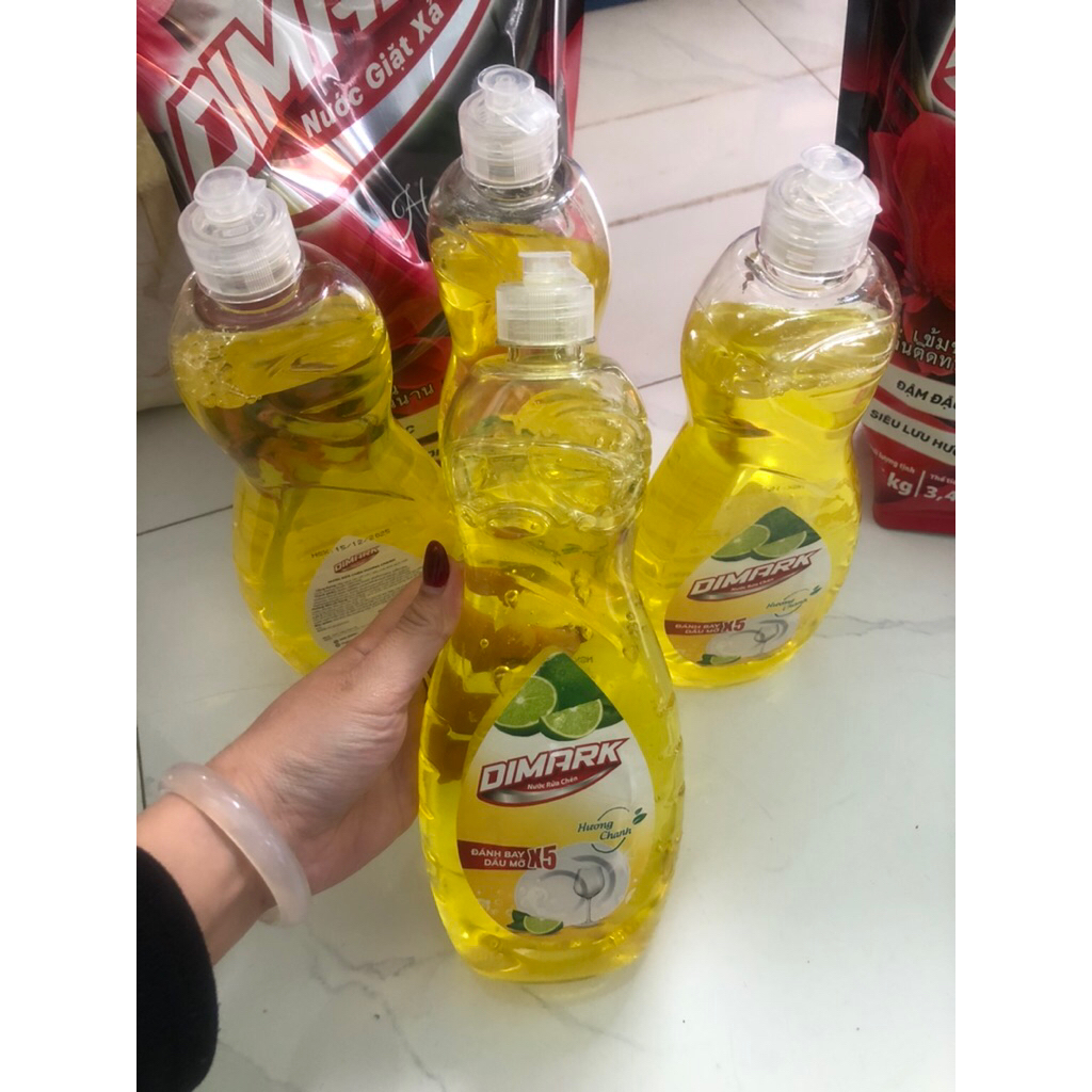 1 chai nước rửa chén Dimark hương chanh 717ml