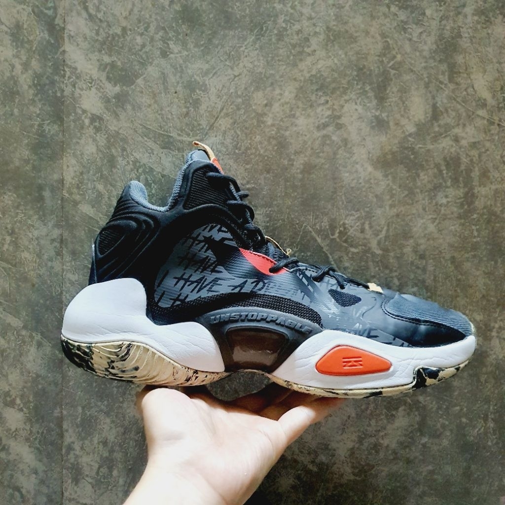 2hand (Size 44) Giày basketball LlNlNG P0WER 6 v2