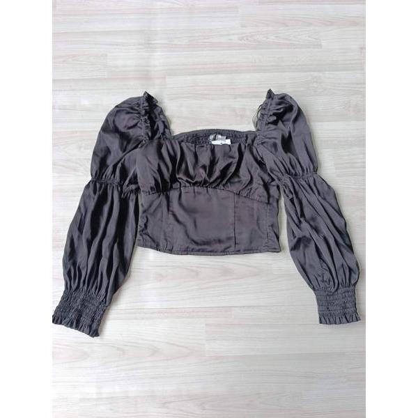 DIVIDED H.M thanh lý - Áo kiểu lụa chun lưng tay dài bymo - SIZE S