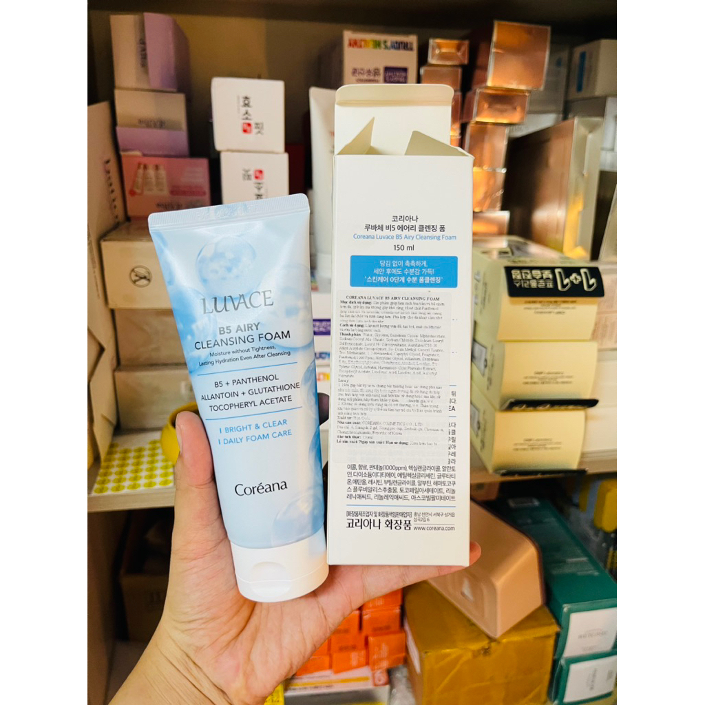 Sửa rửa mặt B5 Luvace dịu nhẹ cho mọi loại da.