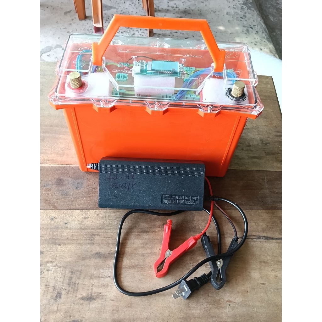 hộp nhựa chống nước 60ah cao cấp chứa được 16 viên pin 32140 và được tặng kèm theo như hình ...