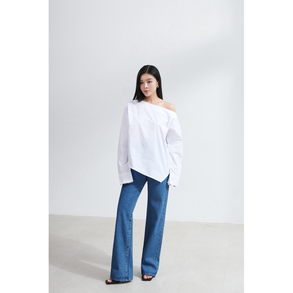 AO'EM STUDIOS | Kyomi Blouse - Áo Tay Dài Lệch Vai Vải Cotton Hàn Quốc