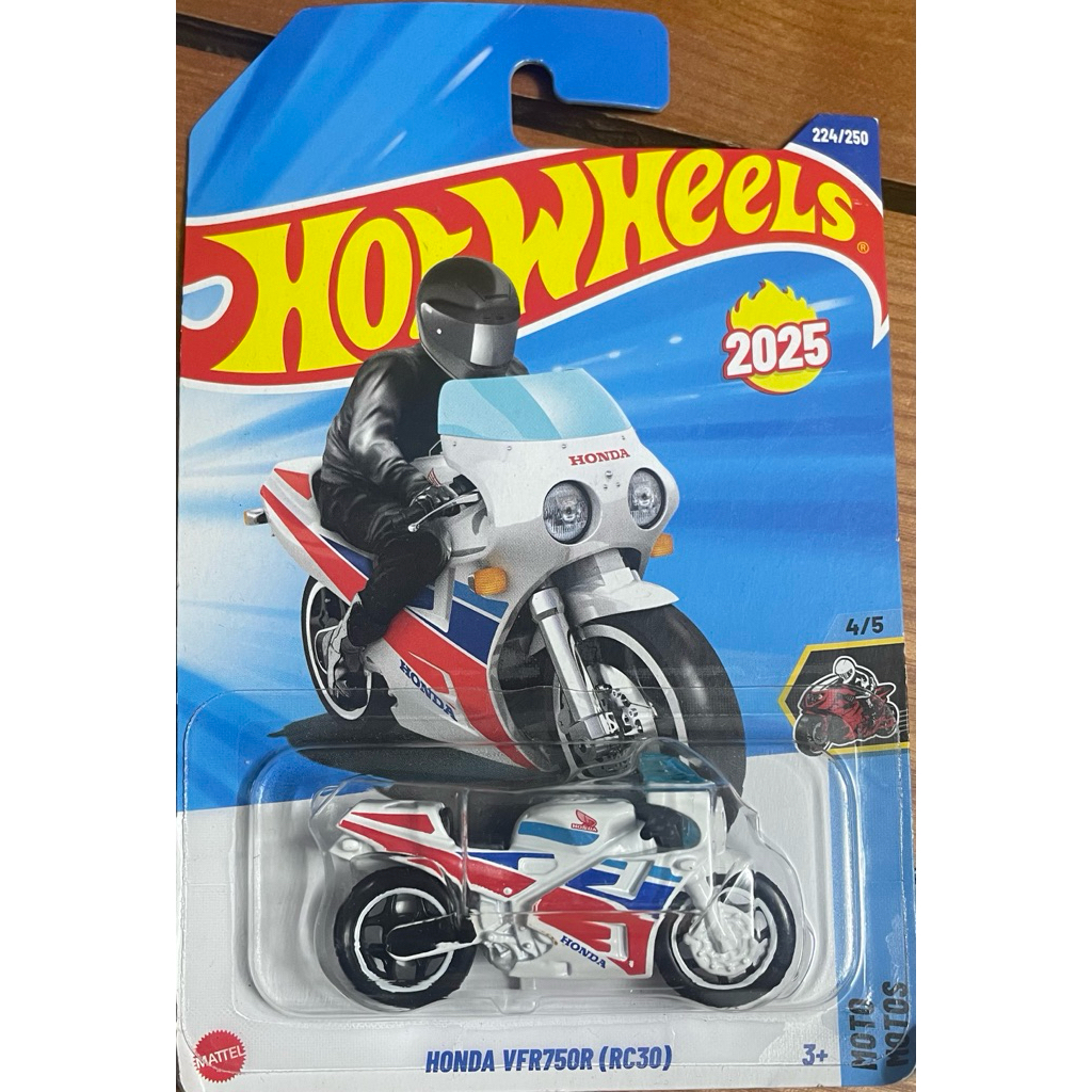 HONDA VFR75OR (RC30), TESLA CYBERQUAD