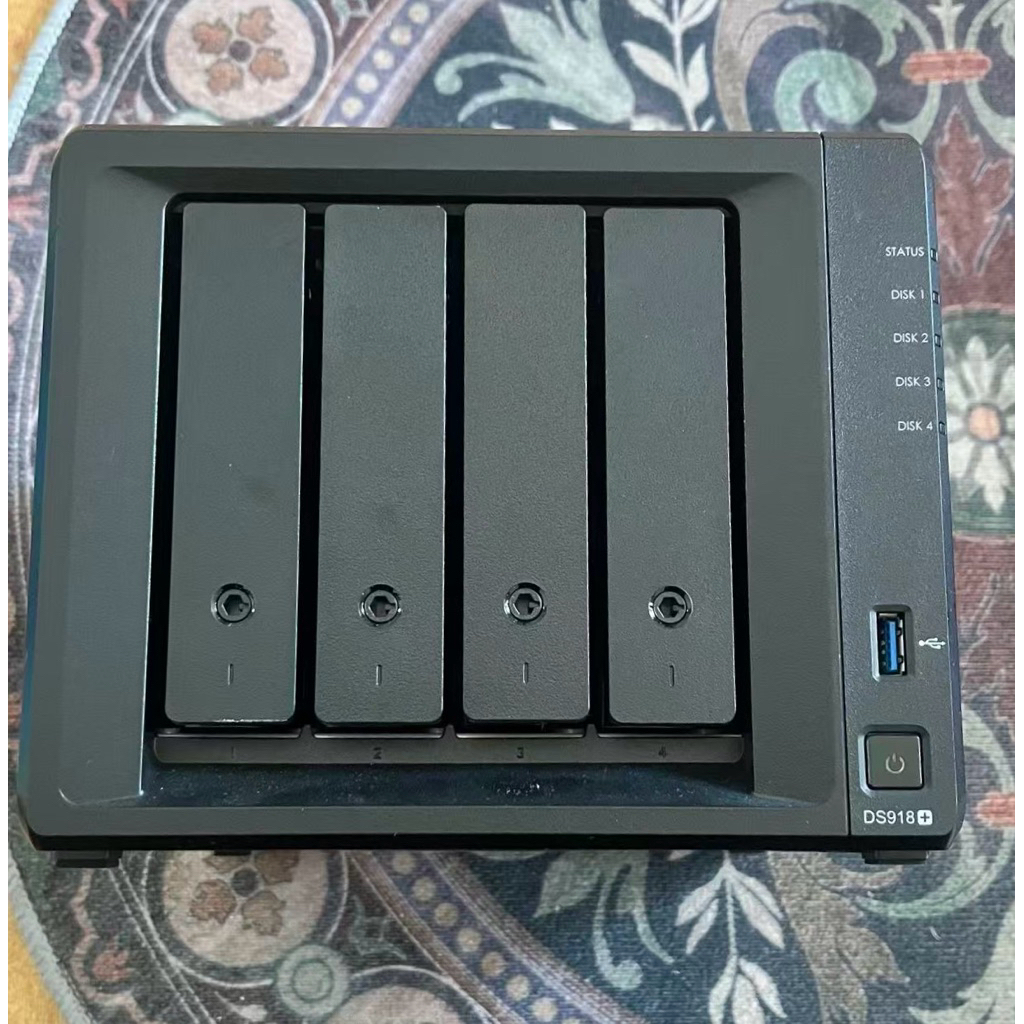 Thiết bị lưu trữ giữ liệu Ds918+