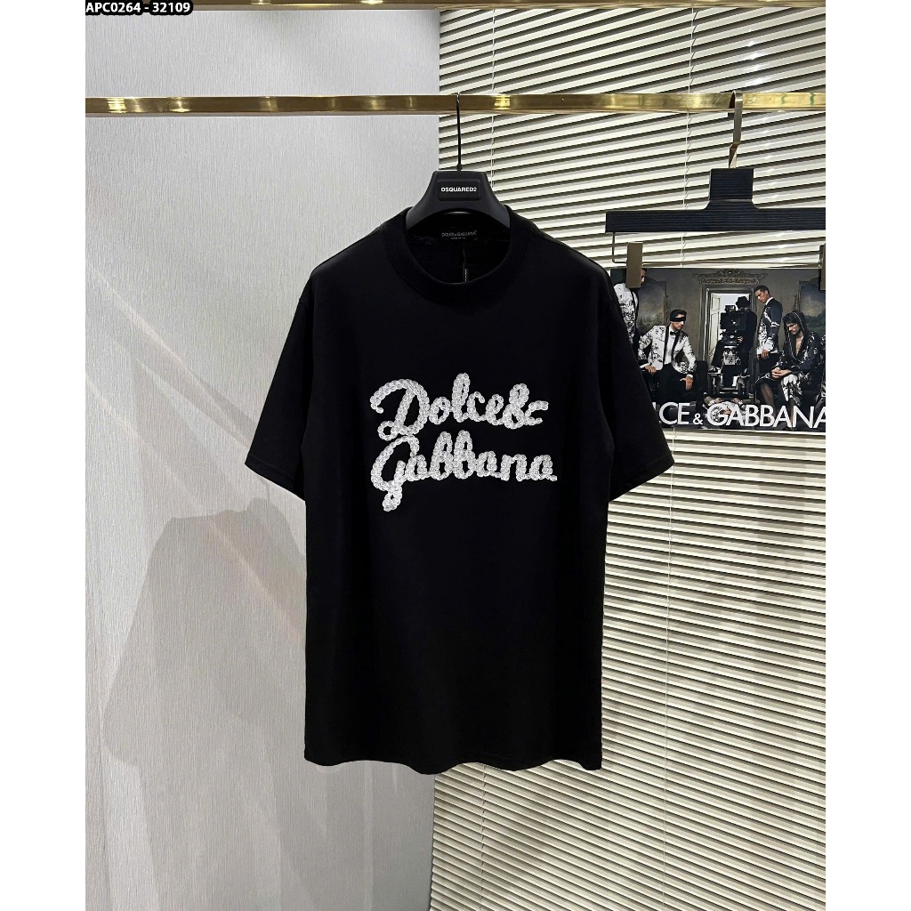 Áo Phông Nam Nữ Dolce Gabbana Họa Tiết Chữ Logo In Cực Nét Chất Liệu Vải Cotton Form Dáng Thời Trang