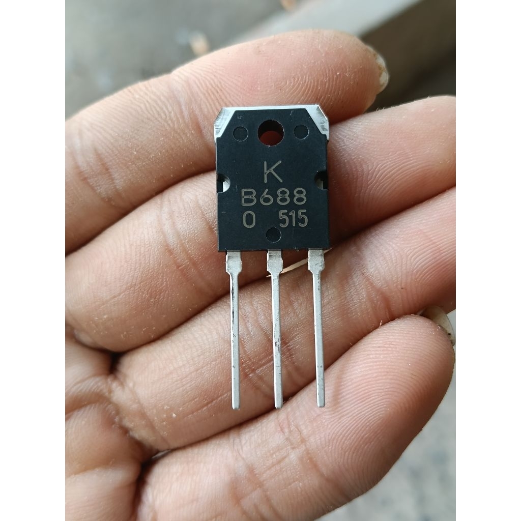 Combo 100 Con B688 Transistor Công Suất – Hàng Mới