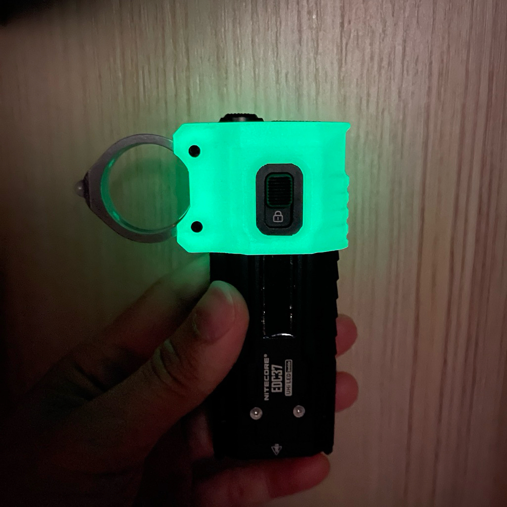 TACTICAL RING NHẪN CHIẾN THUẬT ĐÈN PIN NITECORE EDC37 (PHỤ KIỆN ĐÈN PIN KO BAO GỒM ĐÈN)