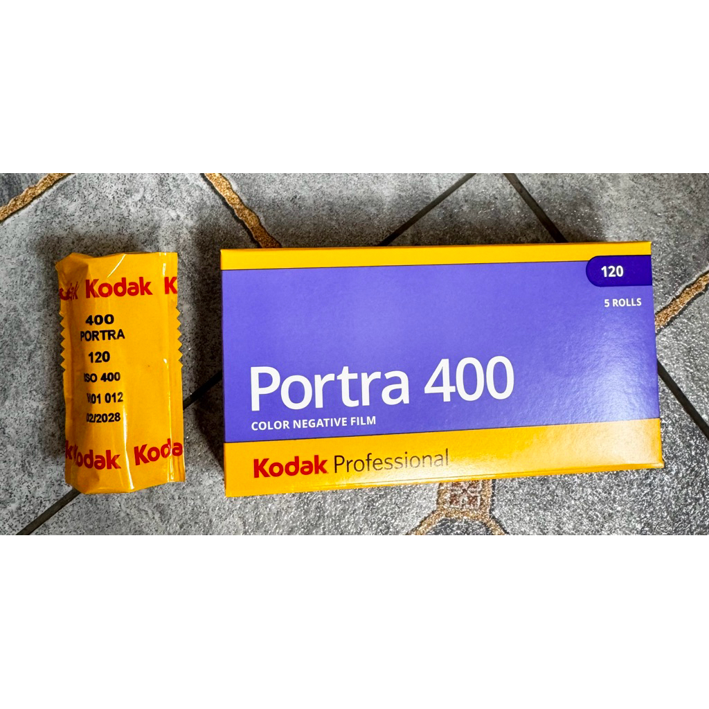 Film 120 khổ lớn Kodak Portra 400 Date 02/2028 phim khổ lớn dùng cho medium format