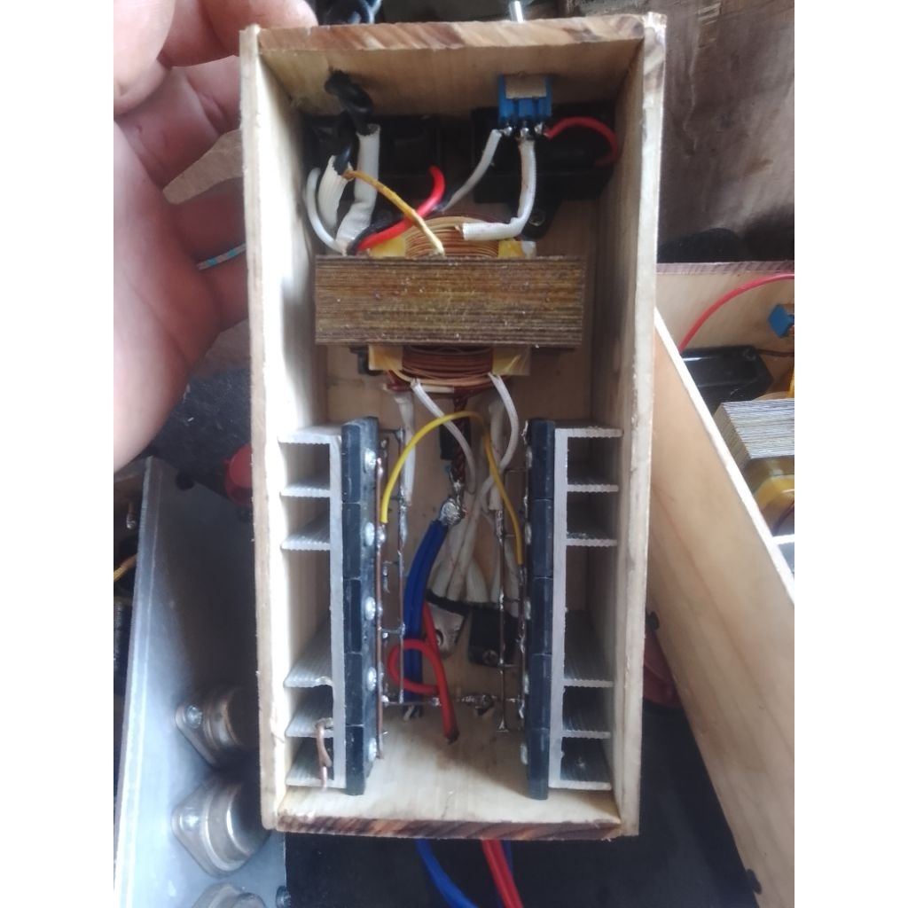 máy 10 sò nhật toshina 2SC5200