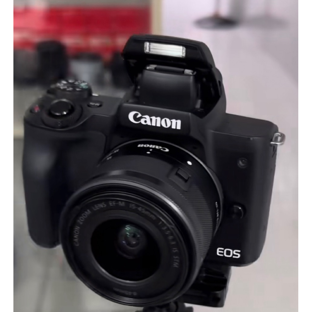 máy ảnh canon m50