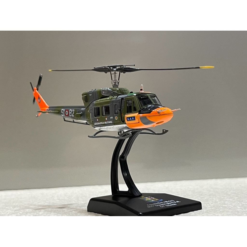 Mô hình Máy bay Trực Thăng Agusta-Bell AB 212 1/100