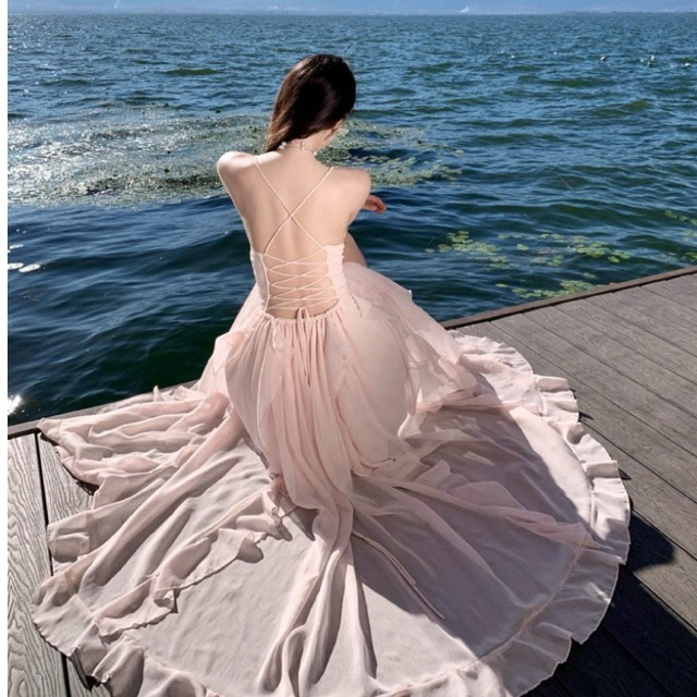 Lizz Studio M766 Váy hai dây bèo dáng dài hở lưng mặc đi biển