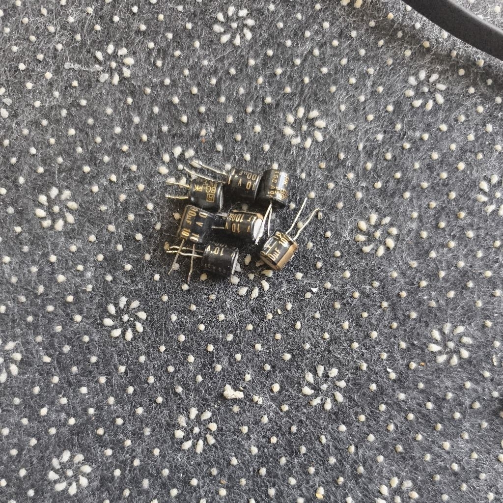 Blackgate PK 220uf 4v, 100uf 10v, 47uf 25v used