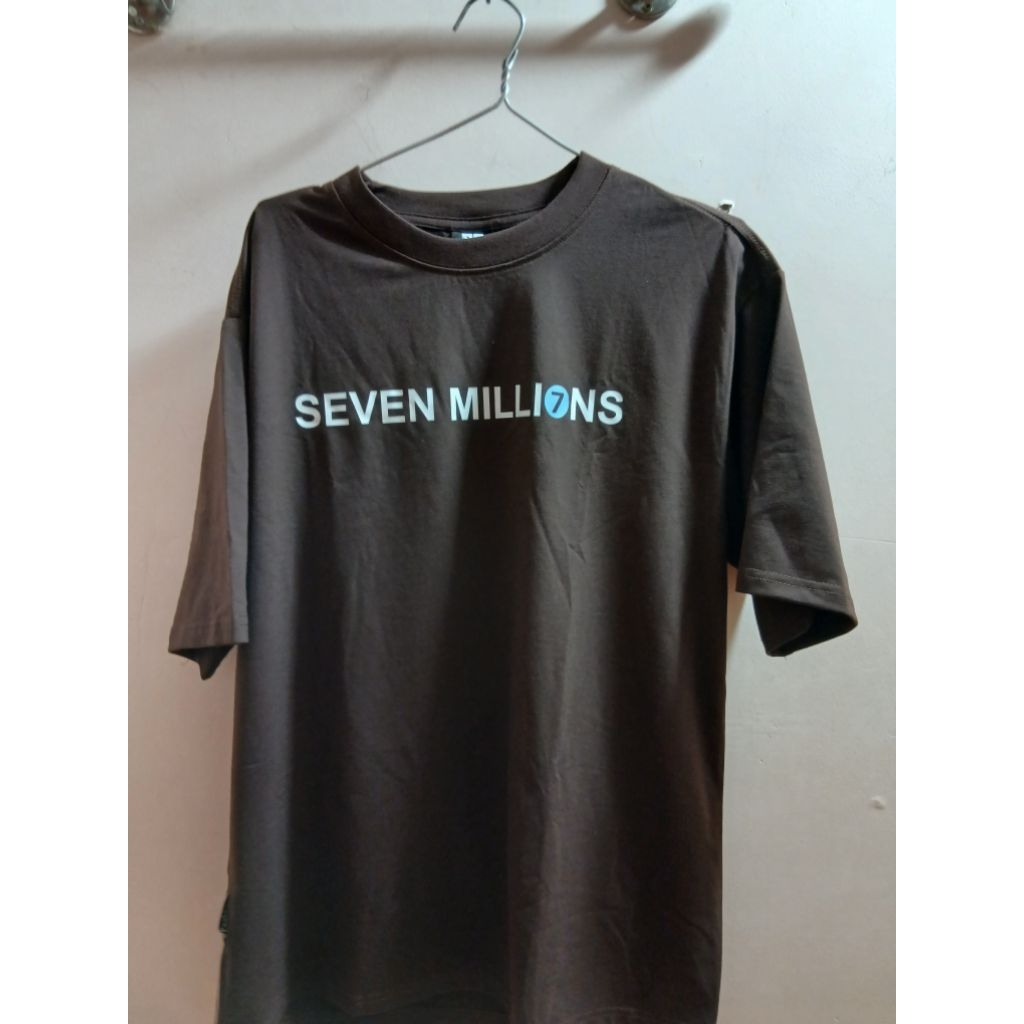 Áo thun nữ form rộng màu nâu in chữ Seven Millions – áo cotton mềm mát, Free Size dưới 70kg