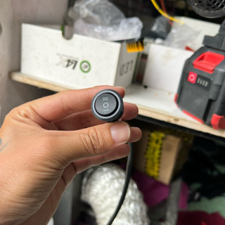 Công tắc On Off vuông 3 chân 2 chế độ bấm giắc sẳn, dây điện lõi đồng