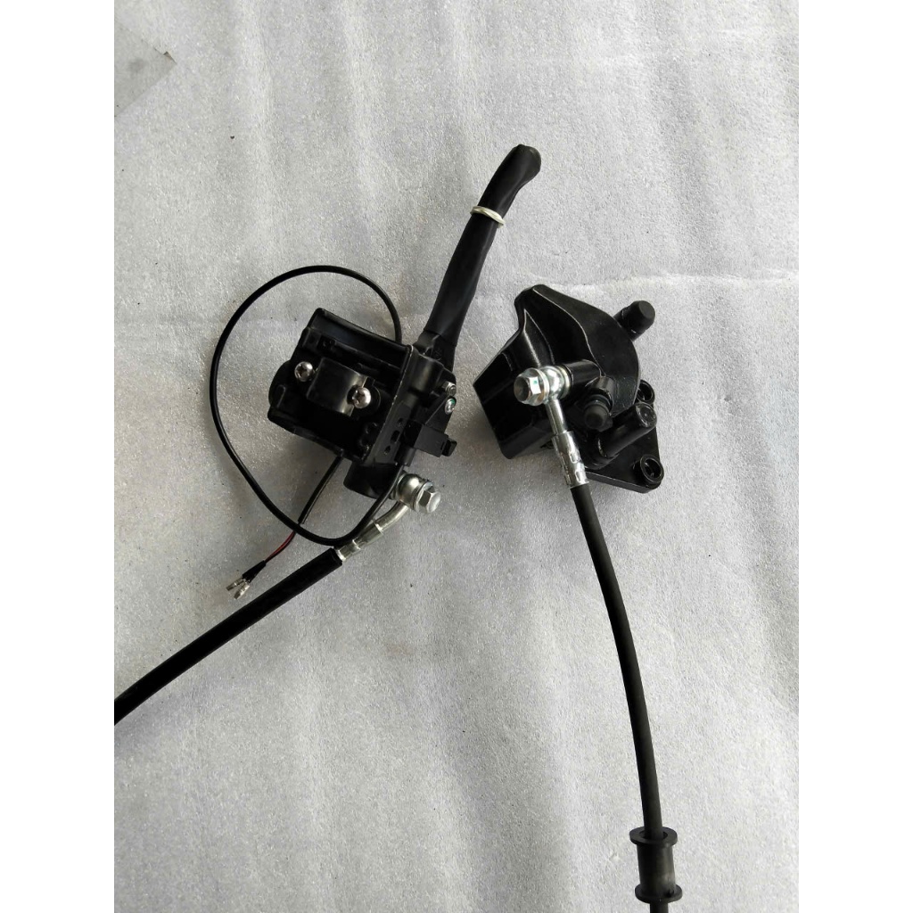 Cụm phanh dầu trước xe điện K1 hãng Dua Dua