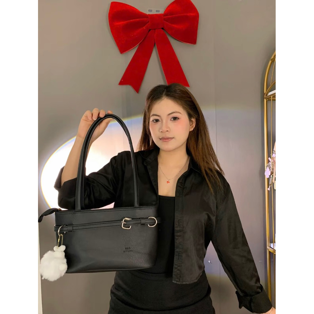 [Tặng kèm CHARM GẤU ] BITADO D2 -Thời trang túi đeo vai Hàn Quốc trẻ trung cá tính Bags Da | BigBuy360 - bigbuy360.vn