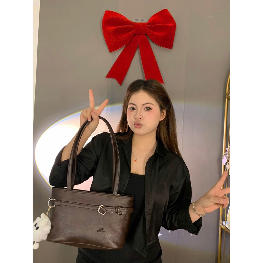 [Tặng kèm CHARM GẤU ] BITADO D2 -Thời trang túi đeo vai Hàn Quốc trẻ trung cá tính Bags Da | BigBuy360 - bigbuy360.vn