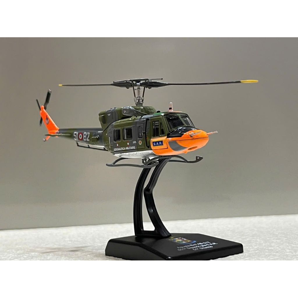 Mô hình Máy bay Trực Thăng Agusta-Bell AB 212 1/100 kim loại