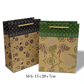 Combo 50c túi giấy đựng quà tặng size 15 x 20 x 7cm.