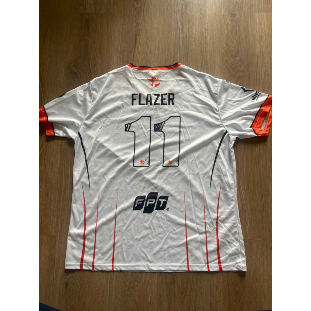 2025 Đội tuyển FPT x Flash Phong cách mới