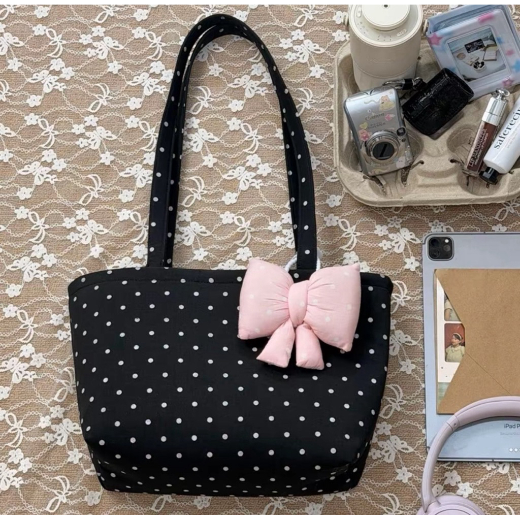 pass túi chấm bi của pastelish label