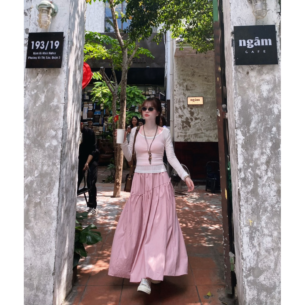 Hion Store - Set 3 món: áo trắng tay dài+ yếm + cv midi 2 màu