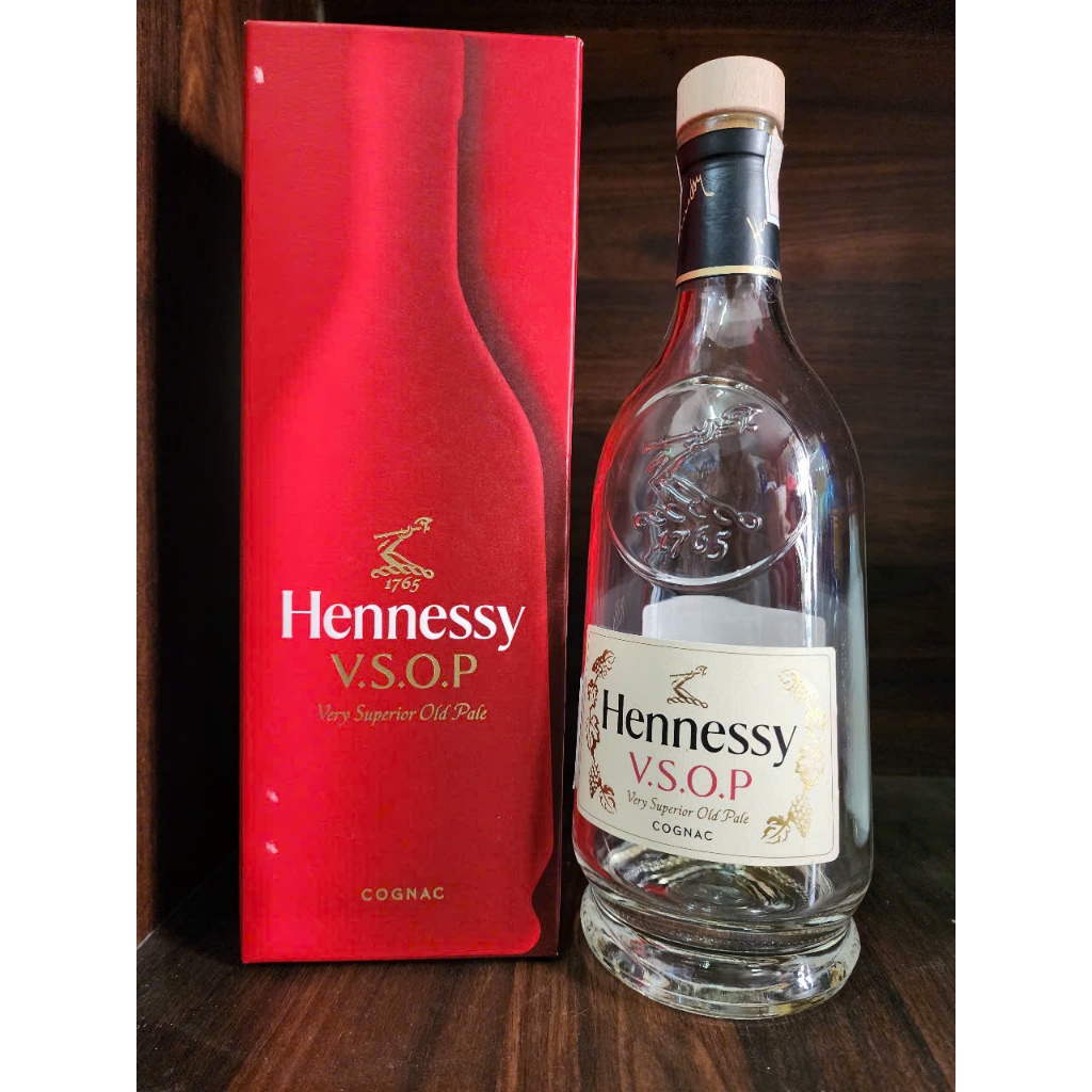 vỏ chai Henessy Vsop đẹp 99%
