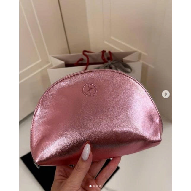 Túi đựng đồ trang điểm màu hồng metallic Giorgio Armani Beauty
