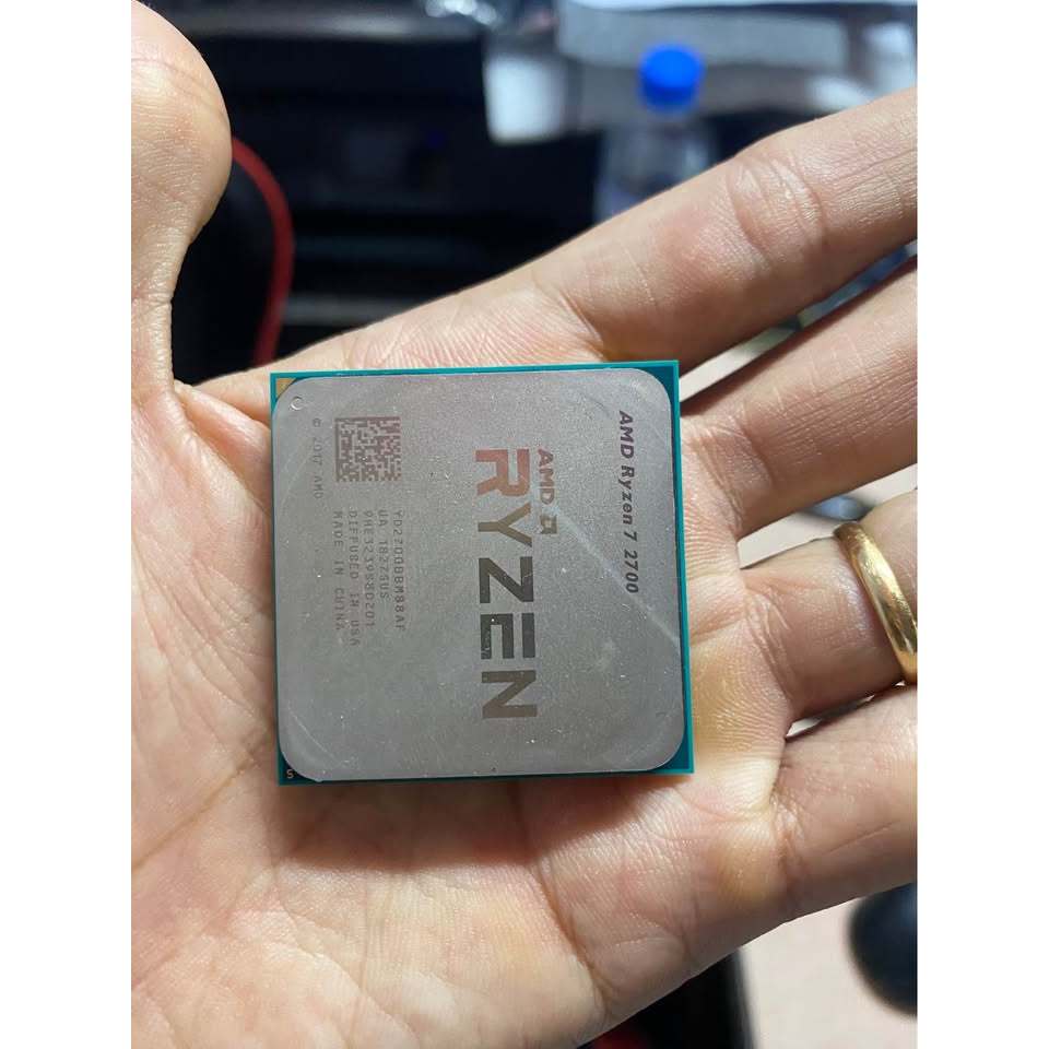 CPU AMD RYZEN R7 2700