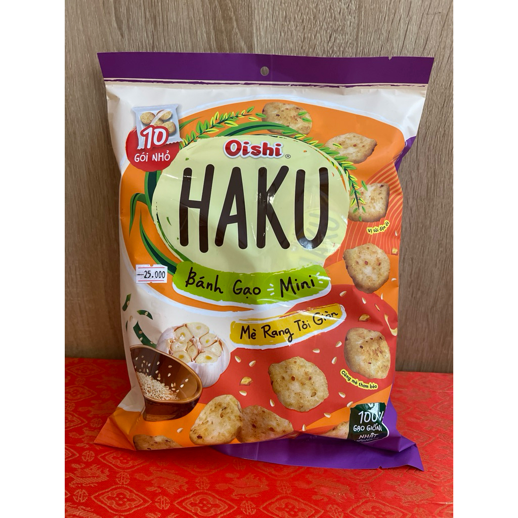 BÁNH GẠO MINI MÈ RANG TỎI GIÒN OISHI HAKU 10 GÓI NHỎ