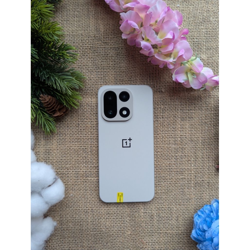 Điện thoại OnePlus 15 (Snapdragon 8 Elite Gen 5 - Màn 165Hz)