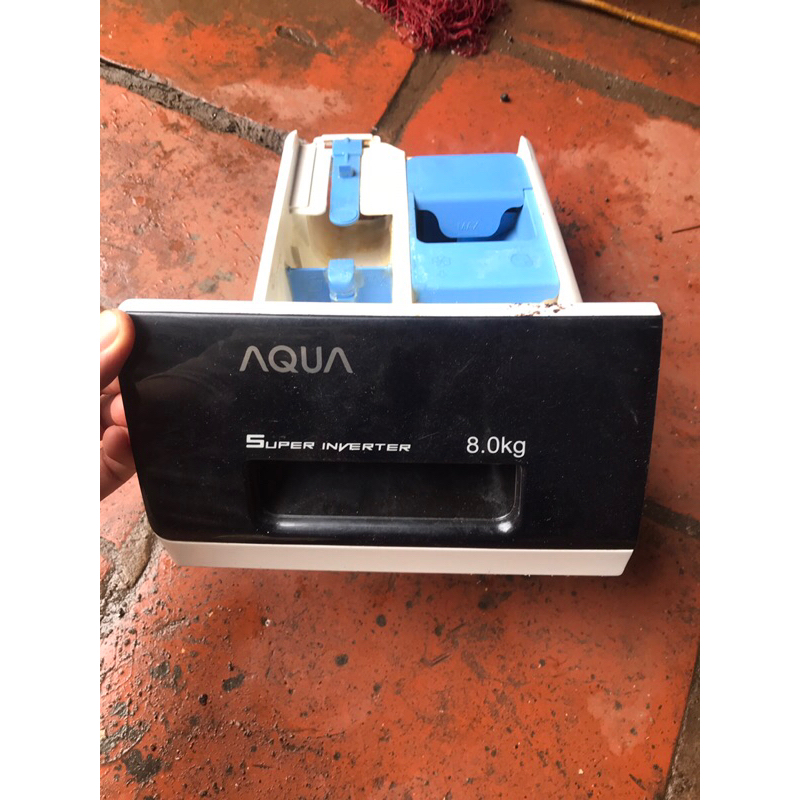 Khay nước giặt máy Aqua 8kg AQD-A800F cũ tốt 95%