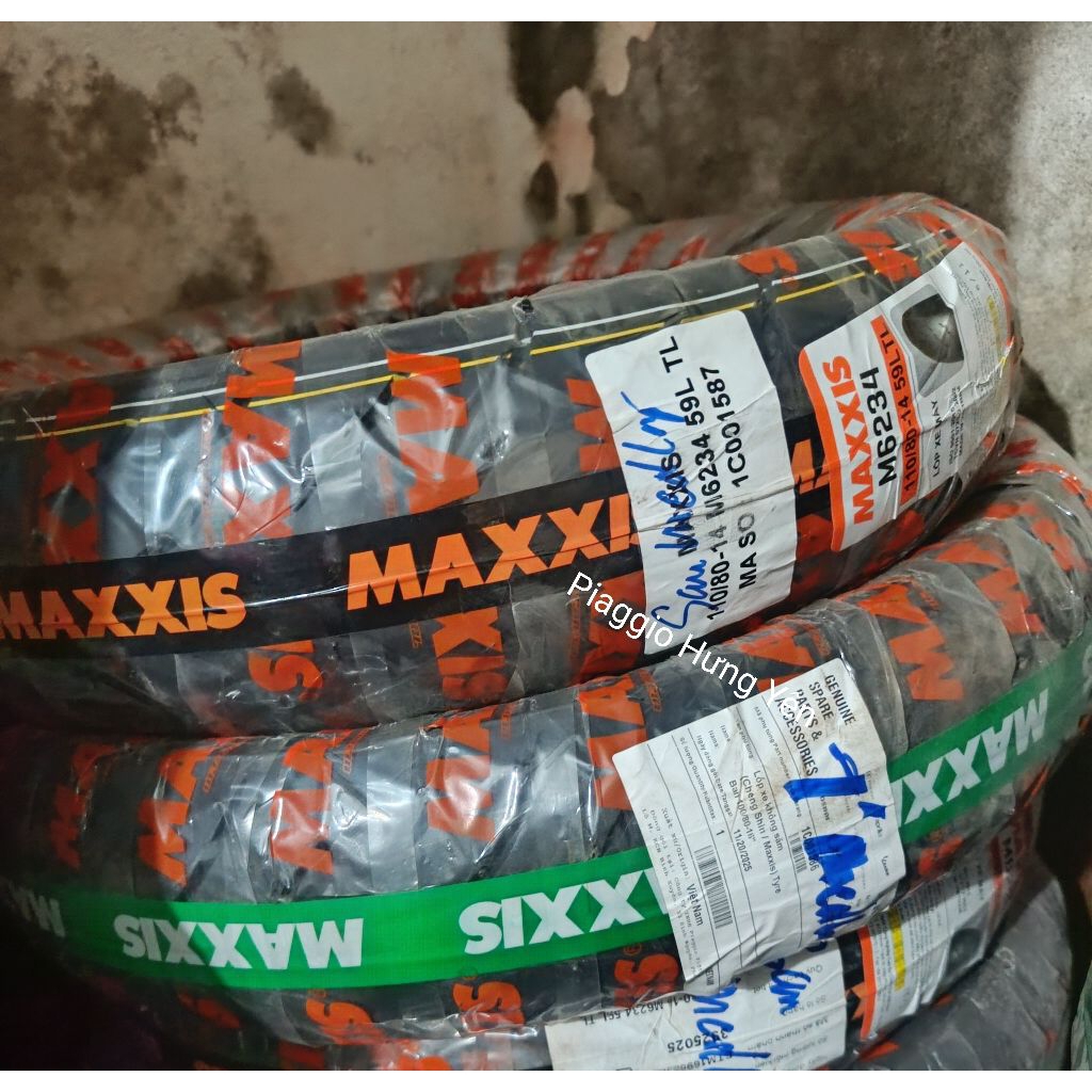 lốp vespa Piaggio medley chính hãng, vỏ lốp xe Piaggio medley maxxis