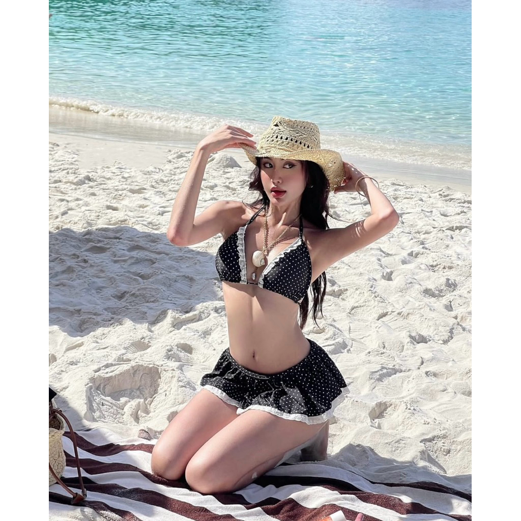 Bikini CAMCAM- bikini màu chấm bi đen áo tam giác váy 1 tầng phối ren siêu xinh dễ mang | BigBuy360 - bigbuy360.vn