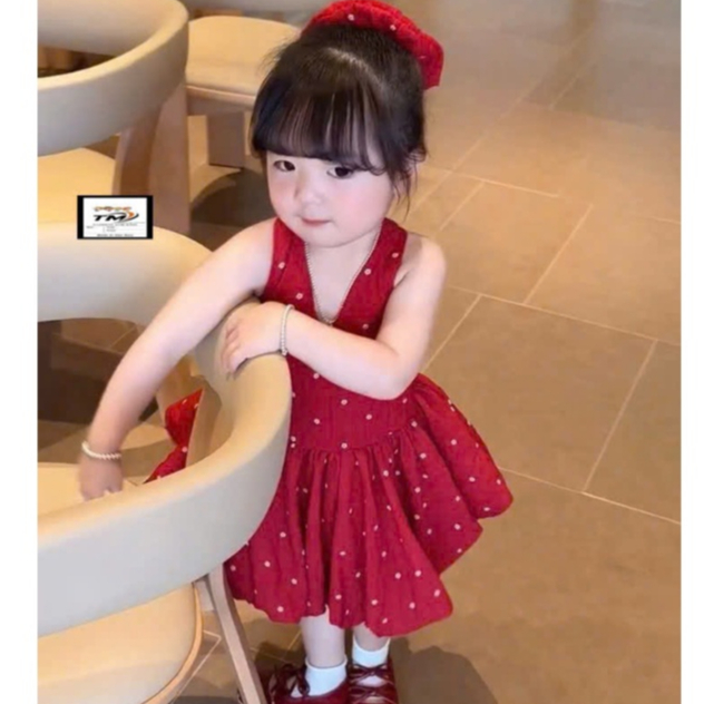 TẶNG CRUNCHIE Váy bí cổ yếm chấm bi cực nổi bật màu xuân hè, váy xòe bồng dáng bí xinh cho bé gái từ