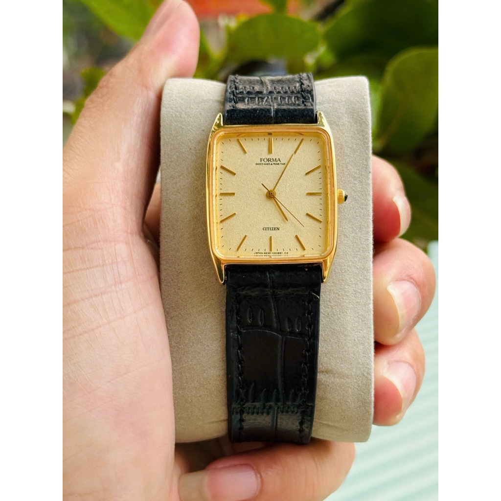 Đồng hồ Tank Citizen Forma quartz cận Nos kính saphia, mặt cát vàng, núm đá quý. Bọc vàng YP