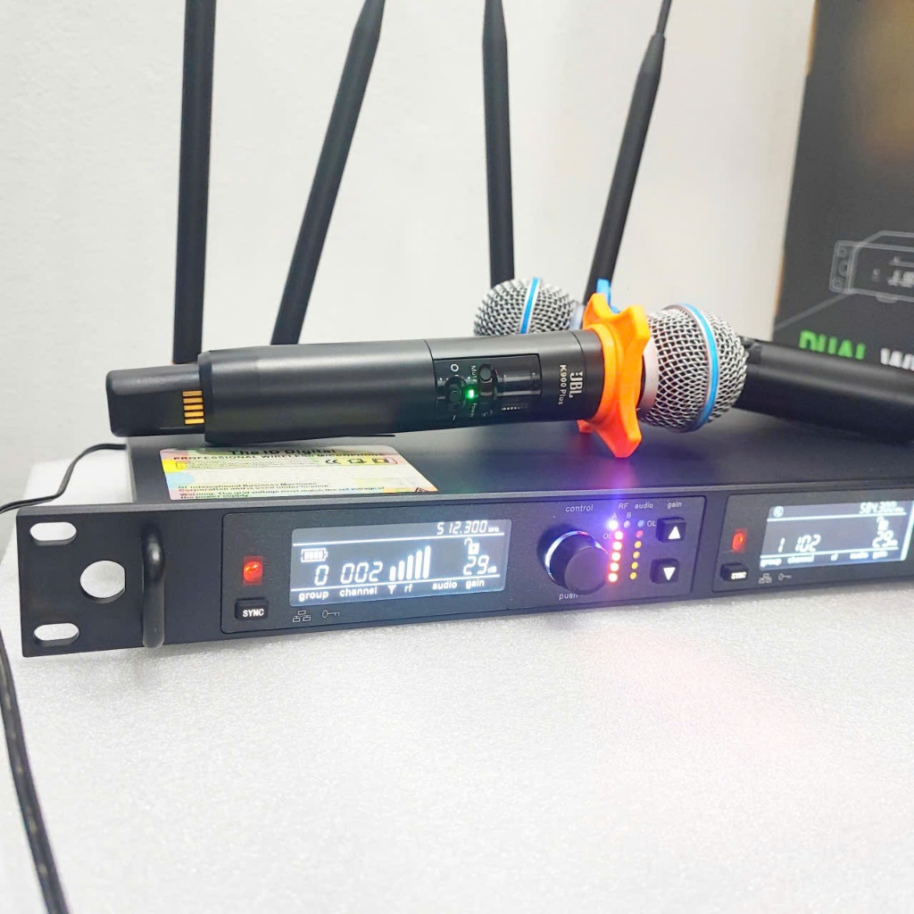 xả kho lấy tương tác Micro JB K900 plus chuyên sự kiện cao cấp chuyên nghiệp sóng xa , có hỗ trợ kết nối dante tay hiện