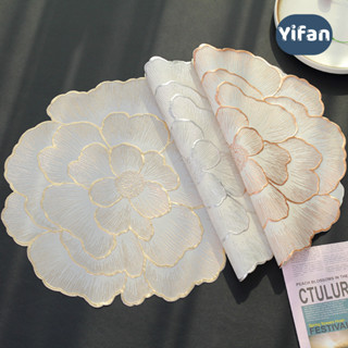 Tấm Lót Hoa Mẫu Đơn Viền Vàng Óng Ánh Sang Trọng PVC – Dành Cho Không Gian Quý Phái Trang Trọng