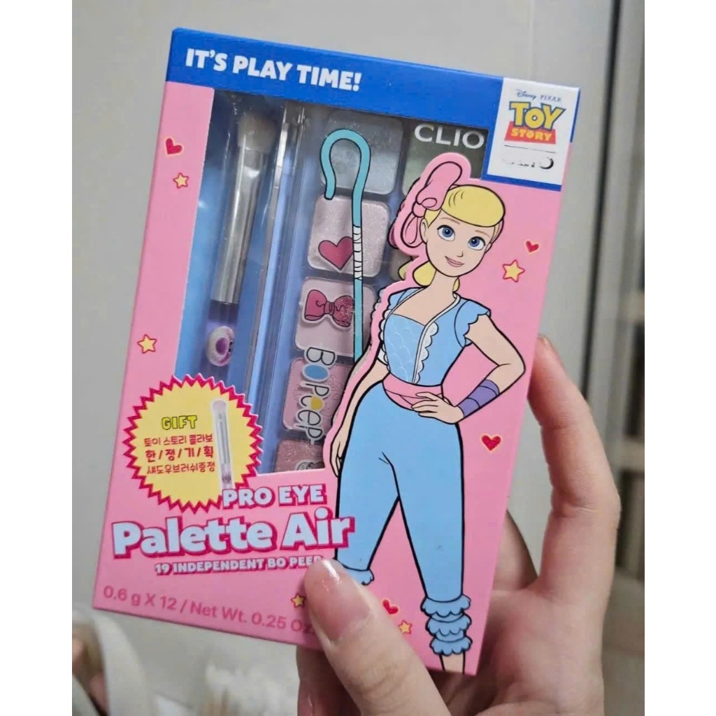 Bảng Mắt Club Cli0 Family + kèm Cọ - 12 ô