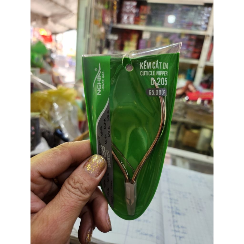Kềm nghĩa d205
